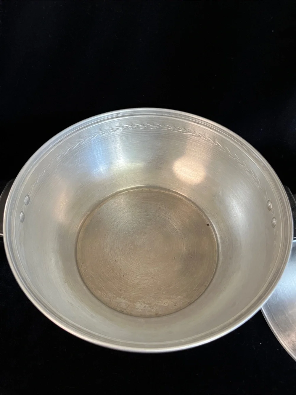 Vintage 1950's WestBend Aluminum Serving Oven Bun Warmer W/Turn Handle Vent